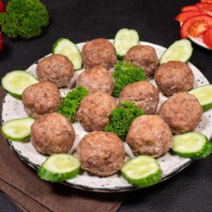 Frikadeller (köttbullar) med vaktelägg – för barn