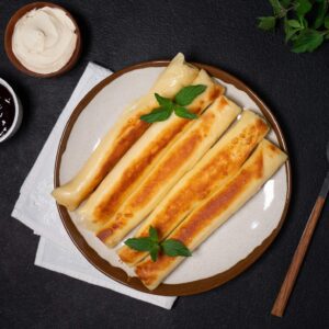 Mlyntsi (crepes) med söt kvarg