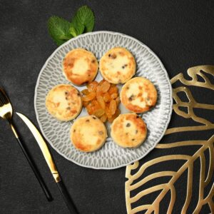 Syrnyky (cottage cheese pancakes) med russin