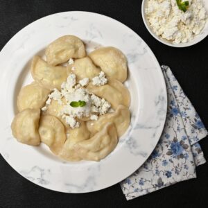 Varenyky (dumplings) med söt kvarg
