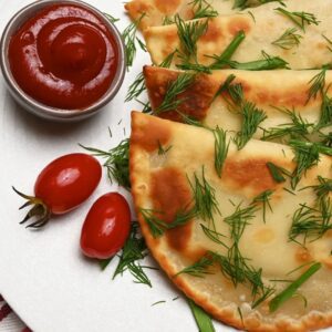 Chebureky (fried turnovers) med nötkött